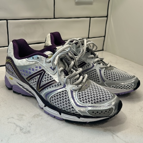 New Balance Women's 1260 V2 Running Shoes Sz 10 2A Narrow - Picture 3 of 16